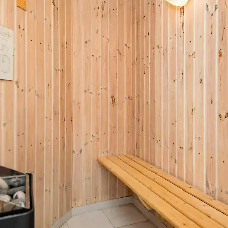 Four-bedroom Holiday In 6 Дом отдыха