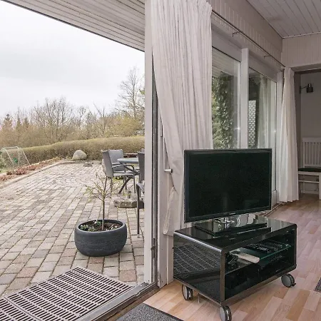 Four-bedroom Holiday In 6 Дом отдыха *